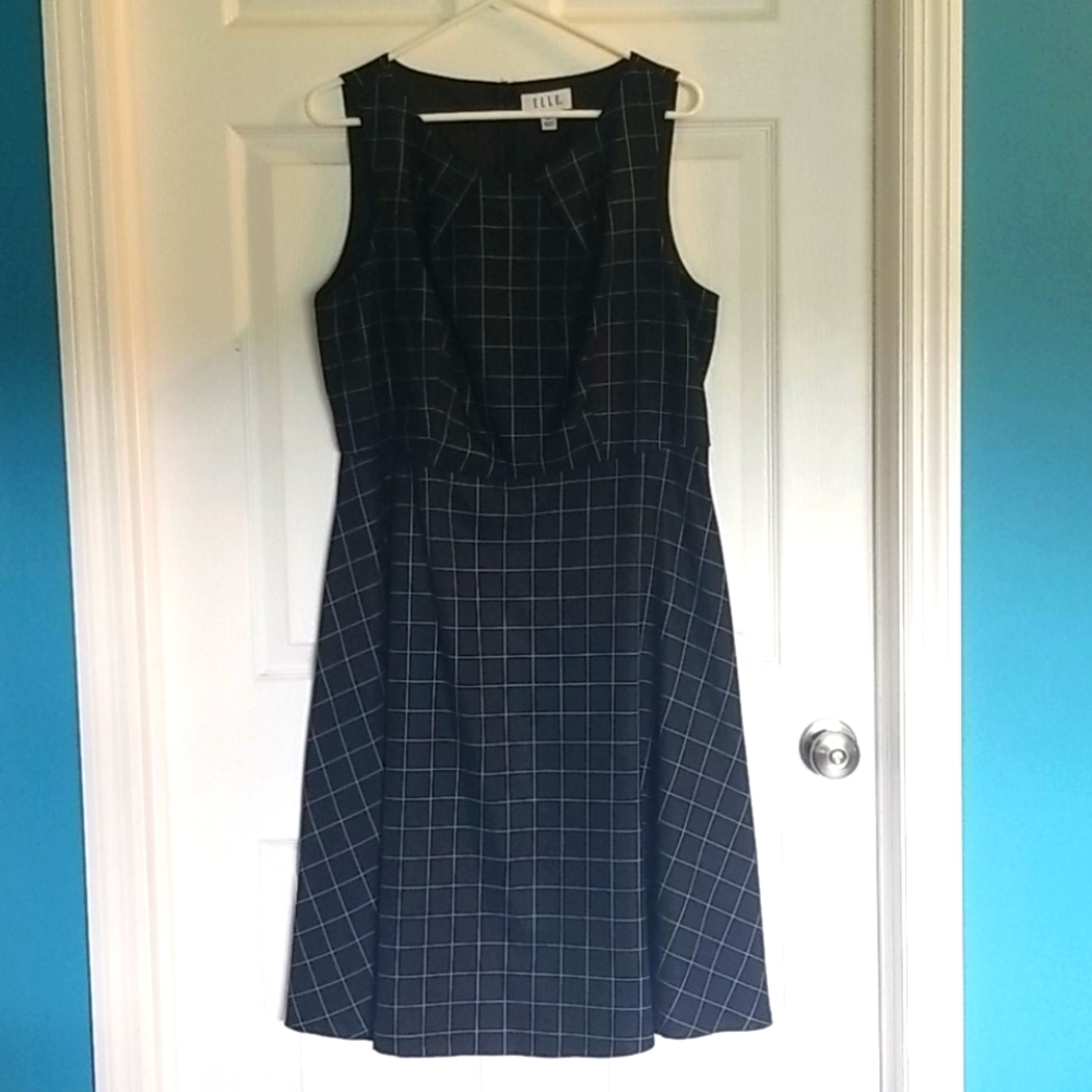 ELLE knee length dress